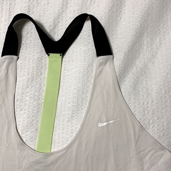 Nike dri-fit tank - Picture 2 of 3